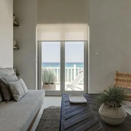Giacomo By Rocks Estates * נאוסה